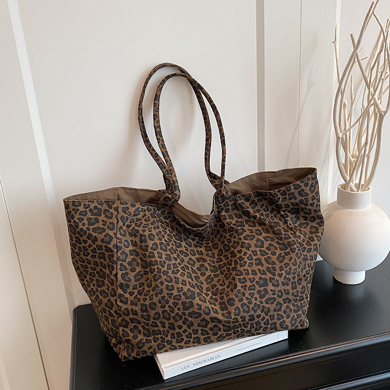 Embroidery Texture - Borsa tote alla moda con stampa