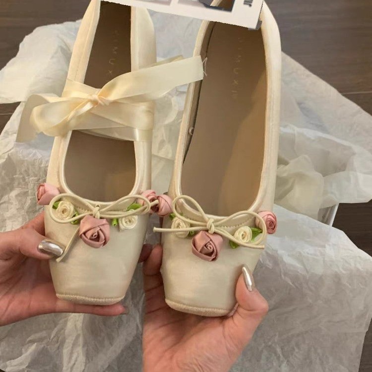 Scarpe basse da donna con fioc - Embroidery Dress recensione e prezzo