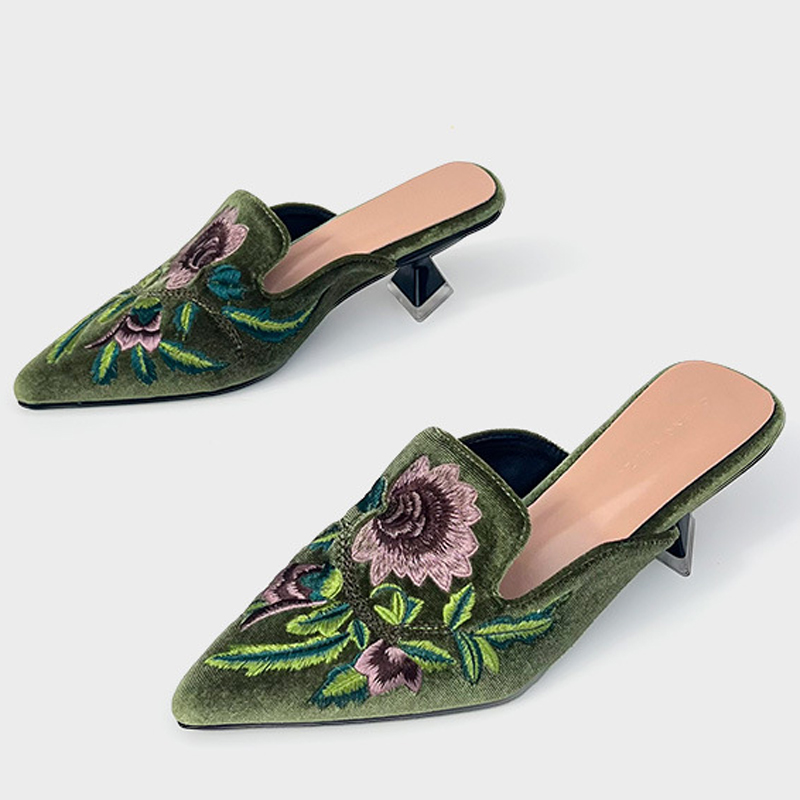 Scarpe da Donna in Velluto Ric - Embroidery Designer recensione e prezzo