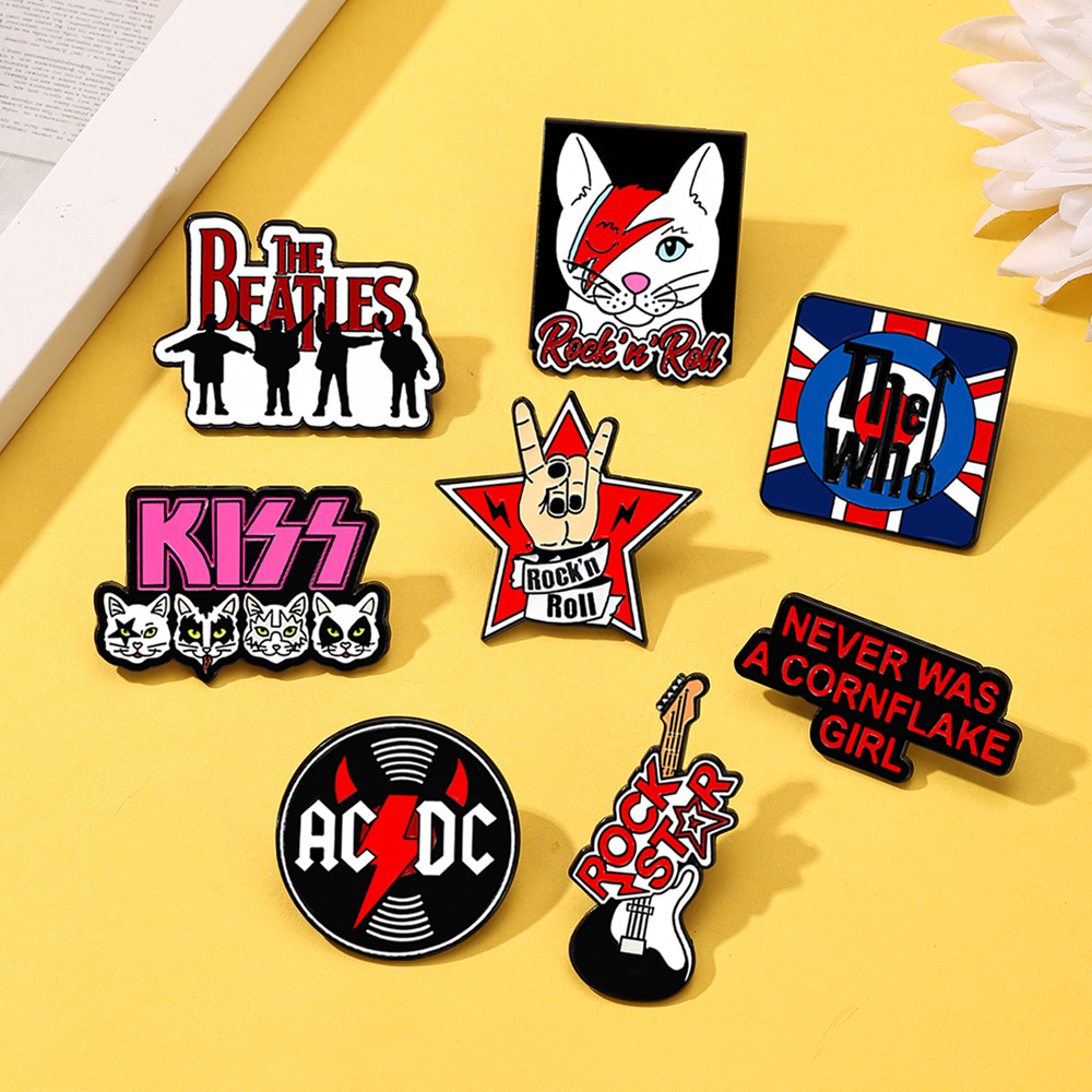Distintivi con logo delle band - Embroidery Kiss recensione e prezzo