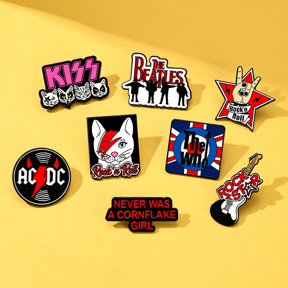 Distintivi con logo delle band - Embroidery Kiss recensione e prezzo