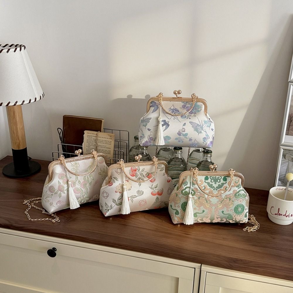 Borsa a Tracolla in Stile Cine - Embroidery Kiss recensione e prezzo