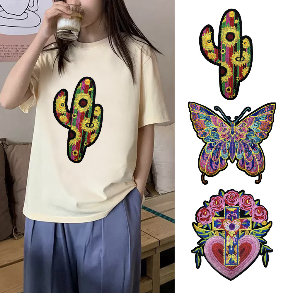 Toppa ricamata in stile etnico - Embroidery X Pattern recensione e prezzo