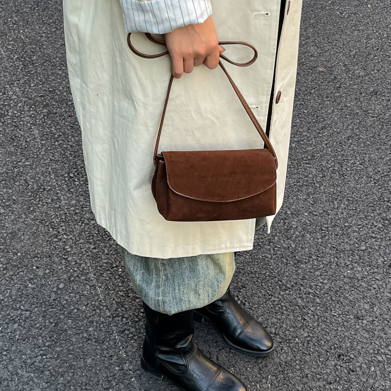 Nuova borsa a tracolla inverna - Embroidery Texture recensione e prezzo