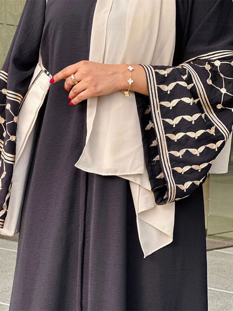 Farfalla Kimono aperto ricamat - Embroidery Kebaya recensione e prezzo