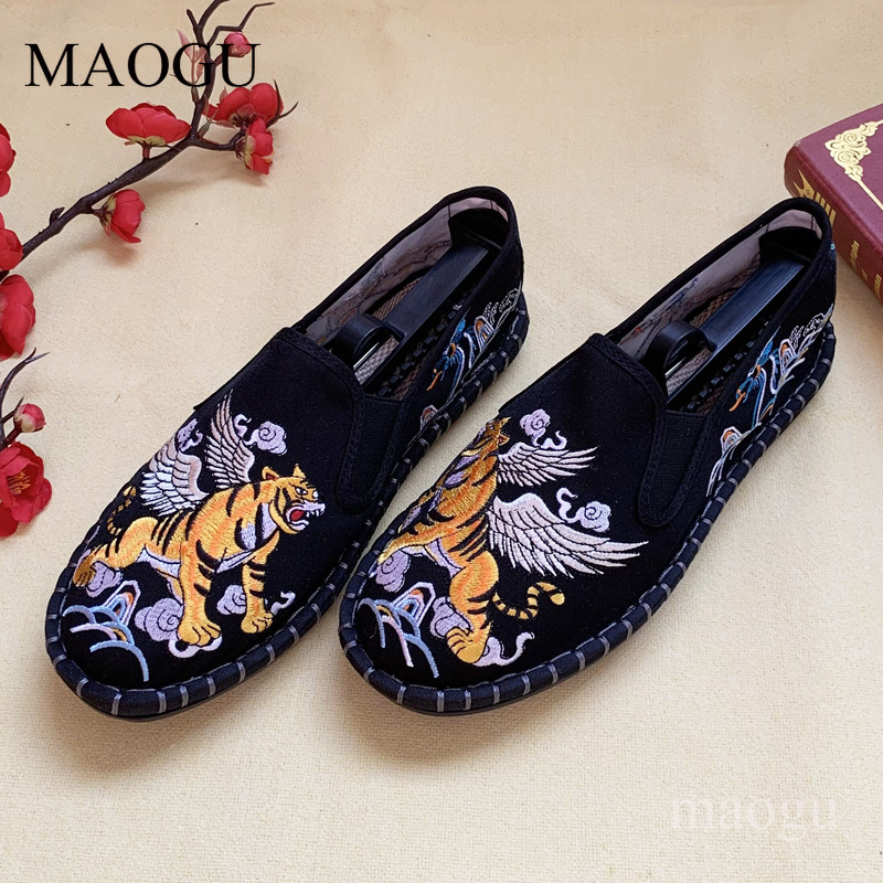 Scarpe Unisex in Stile Cinese  - Embroidery Stitch recensione e prezzo