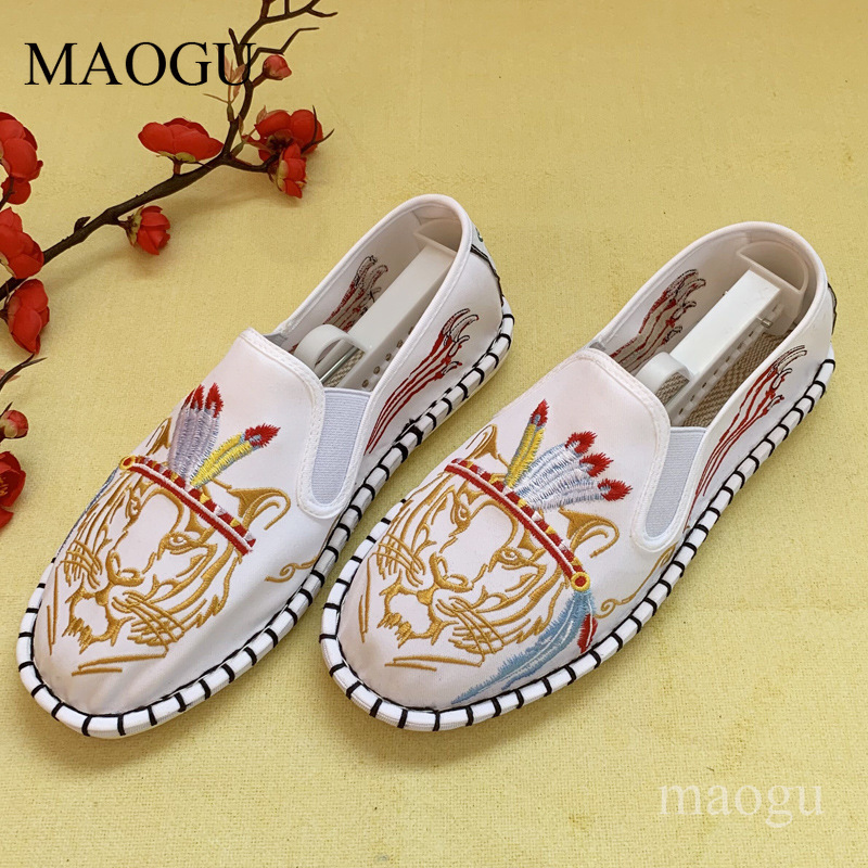 Scarpe Unisex in Stile Cinese  - Embroidery Stitch recensione e prezzo
