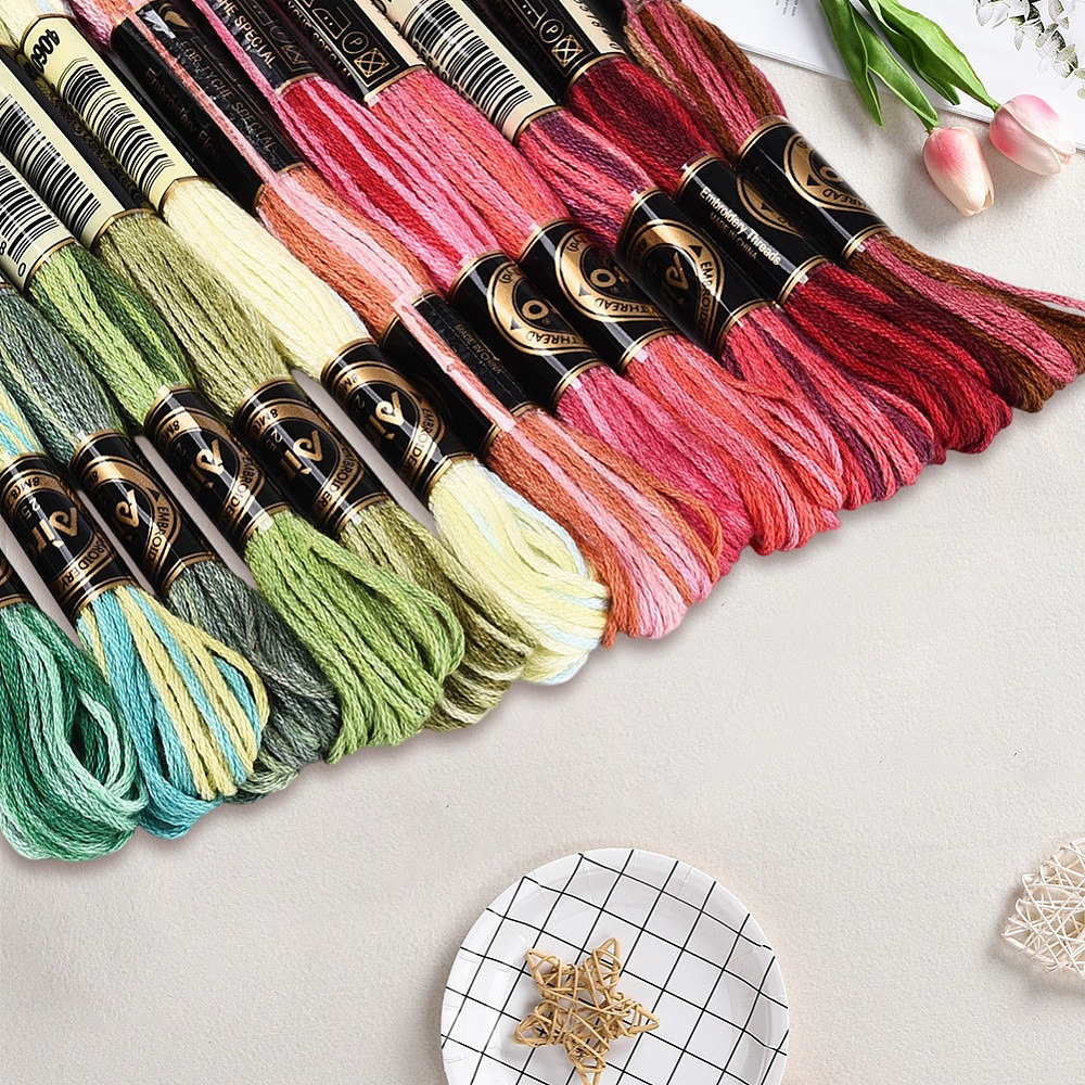 105 Iarde di Filo per Ricamo a - Embroidery Stitch recensione e prezzo