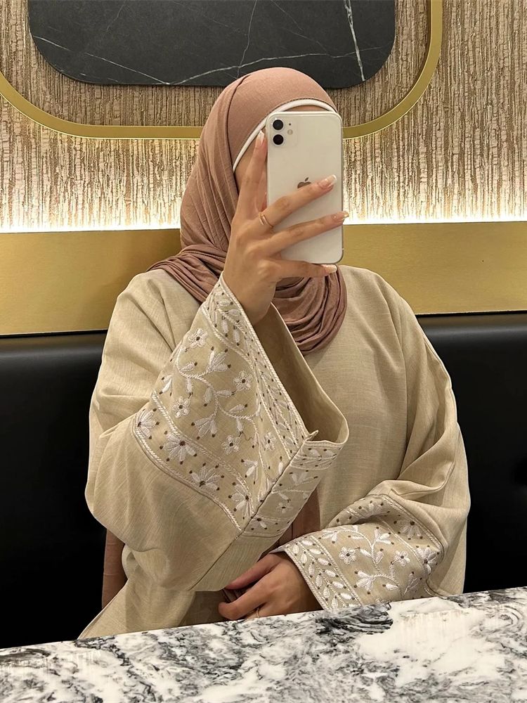 Fiore di lino ricamato Abaya 2 - Embroidery Kebaya recensione e prezzo
