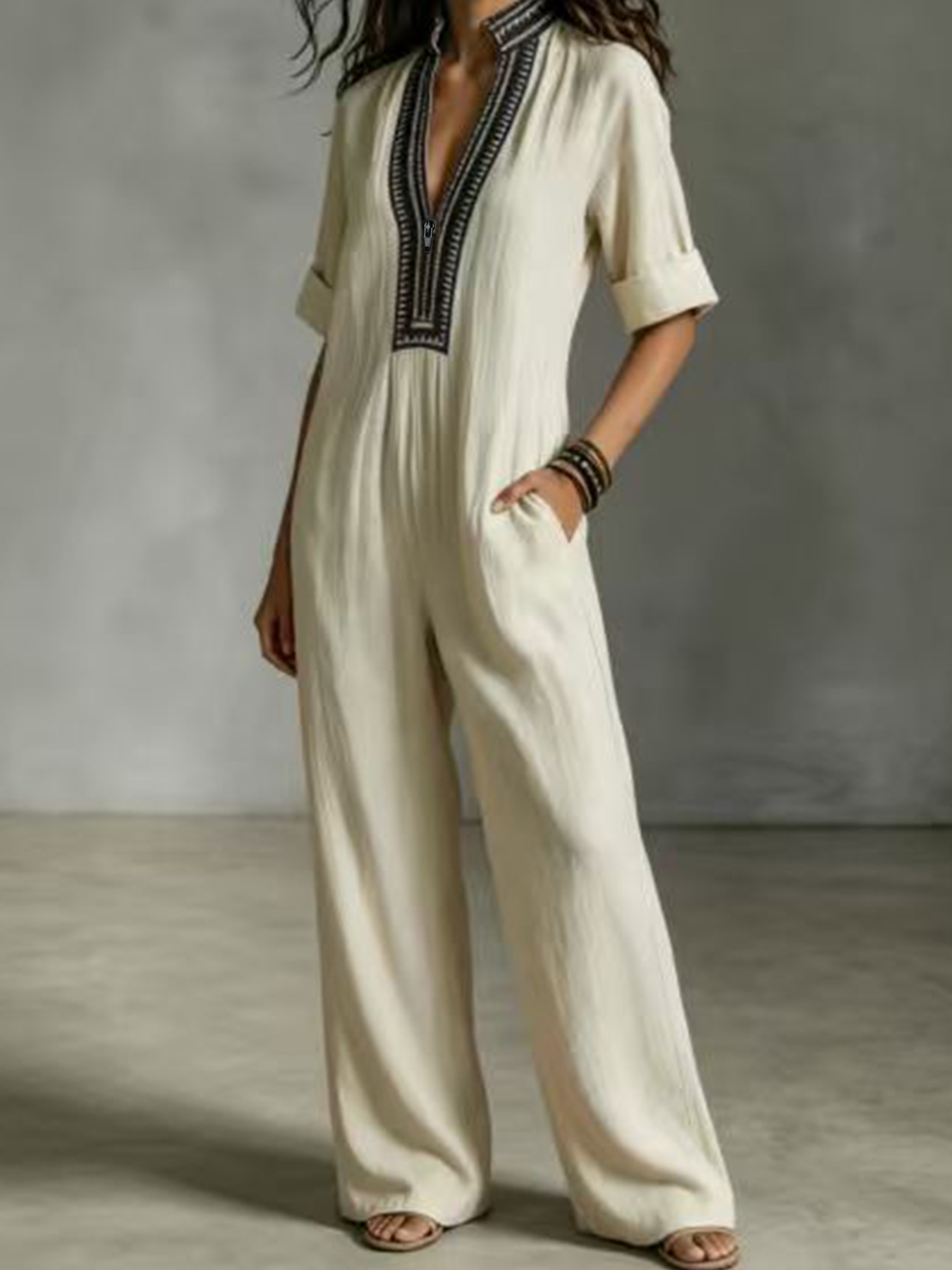 Body con Scollo a V e Ricami i - Embroidery Texture recensione e prezzo