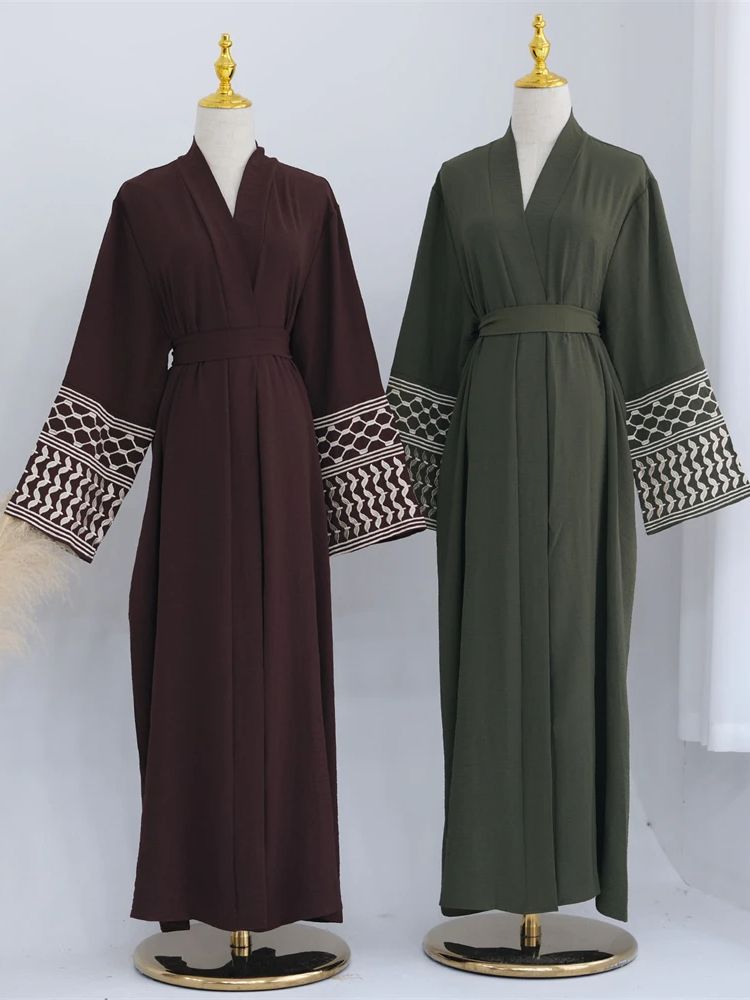 Lino farfalla ricamo aperto Ab - Embroidery Kebaya recensione e prezzo