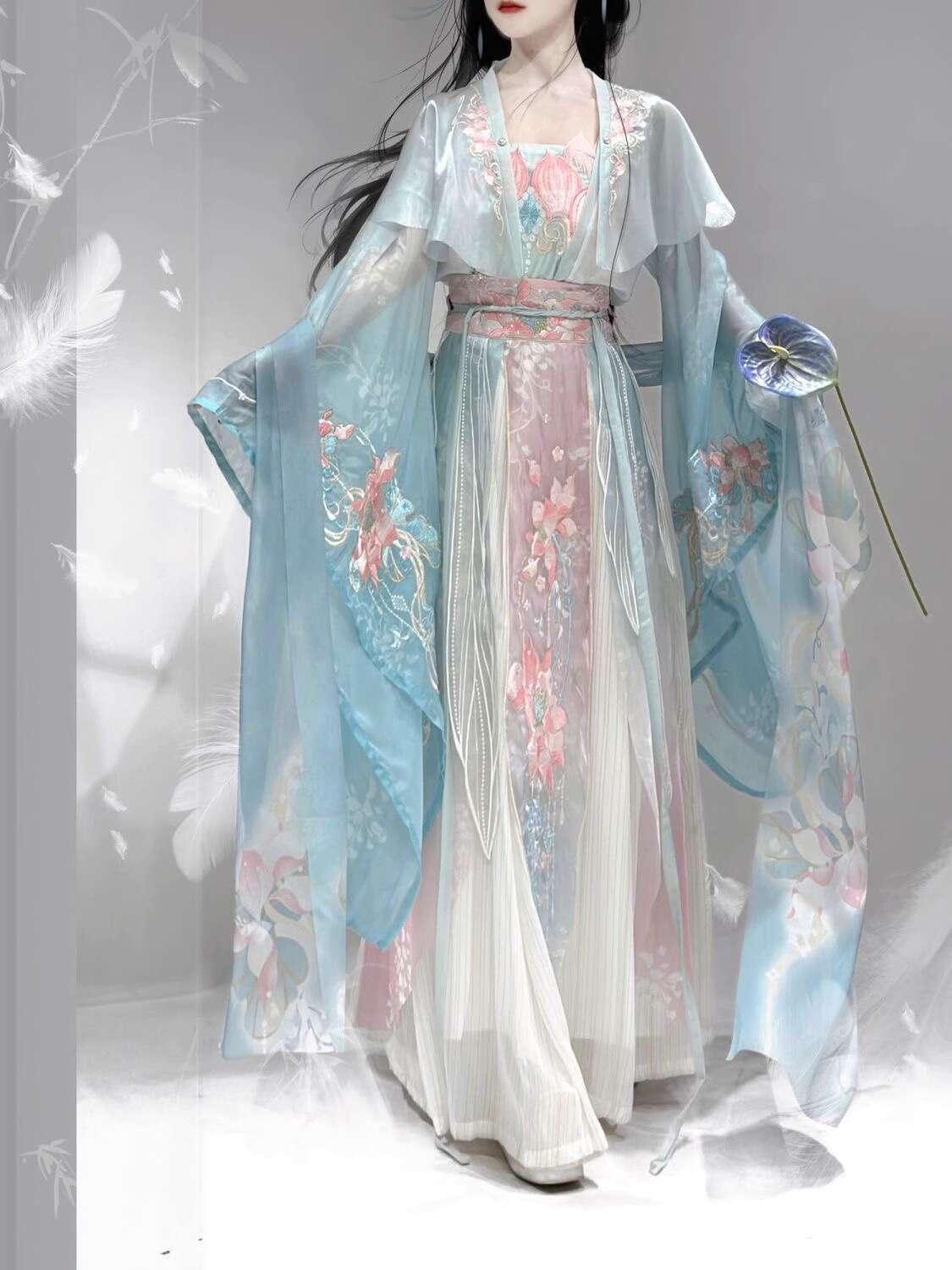 Nuovo Hanfu Wei Jinfeng Indust - Embroidery In The Piece recensione e prezzo