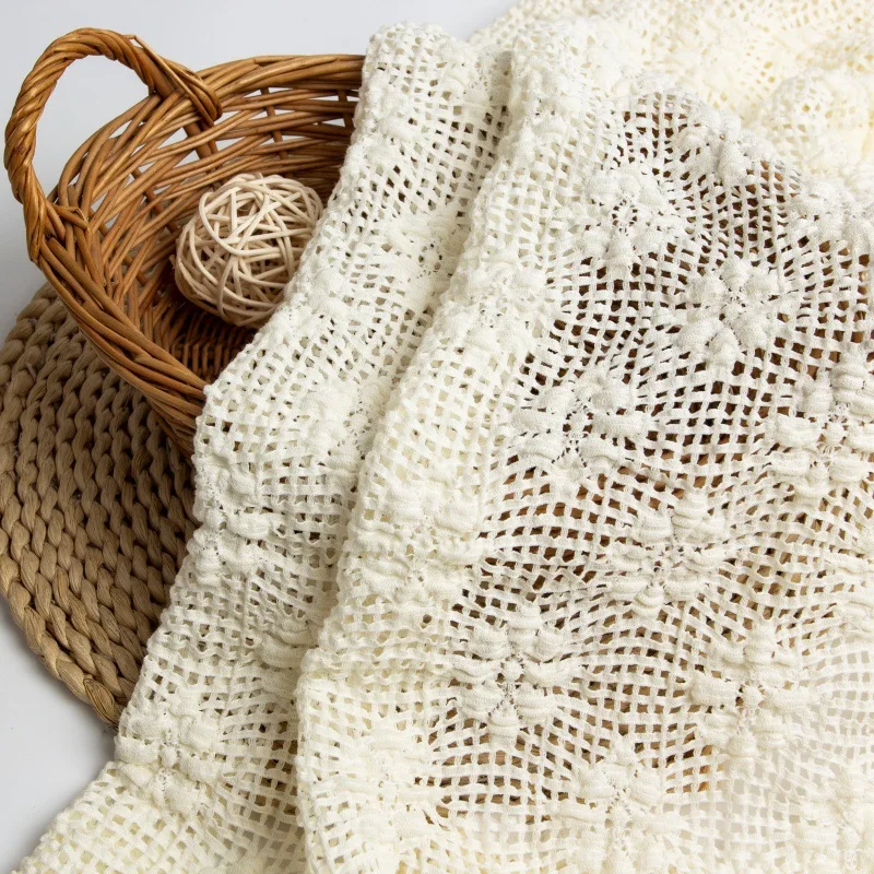 Tessuto jacquard arricciato a  - Embroidery Meaning recensione e prezzo